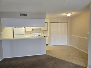 Building Photo - Mystic Gardens 2 Bedroom Condo