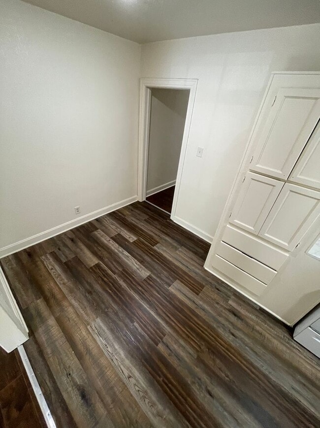 Building Photo - 1013 S 25th St