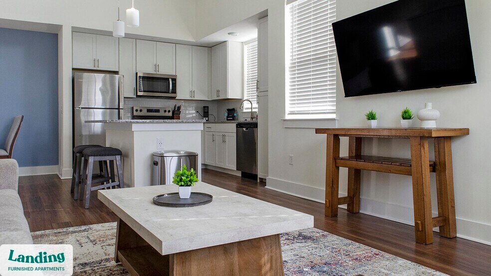 Building Photo - 901 Kelly Green Ln