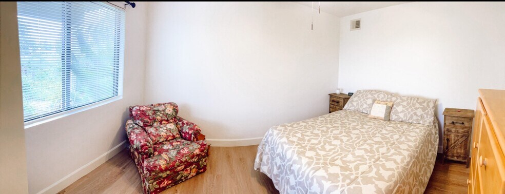 bedroom - 665 Alto Dr