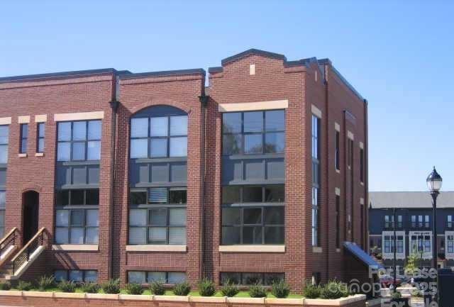 Primary Photo - 559 New Bern Station Ct