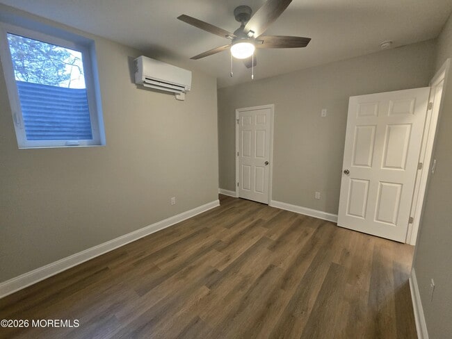 Building Photo - 164 Austin Ave