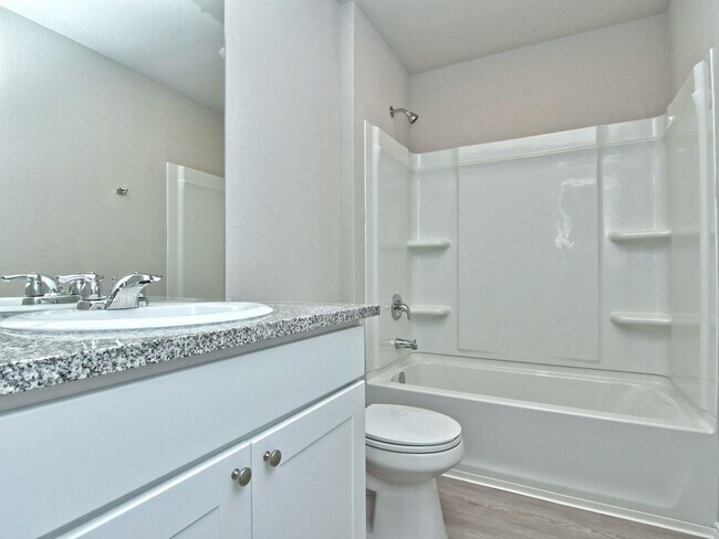 Building Photo - 1950 SF Home in San Antonio - 4 BR /2 BA - WATERWHEEL!!!