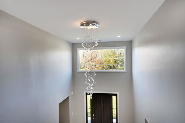 Building Photo - 98 Hollywood Ave