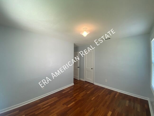 Building Photo - 9 Okahatchee Cir SE