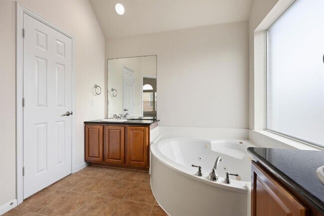 Building Photo - 14812 Avery Ranch Blvd