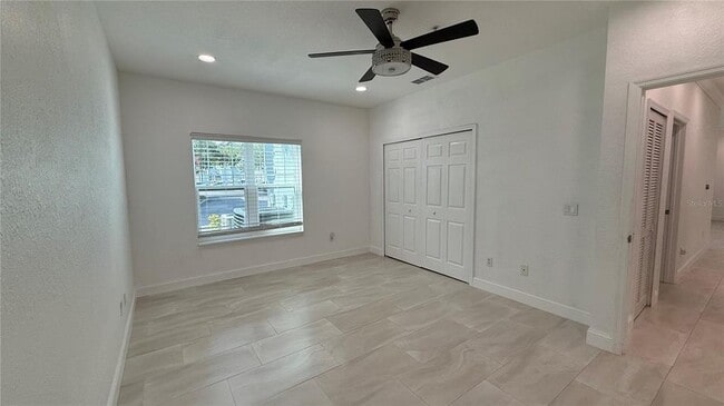 Building Photo - 16303 Enclave Village Dr