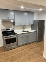 Building Photo - 1582 Mayflower Ave