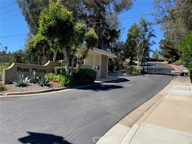 Building Photo - 24291 Hillview Dr