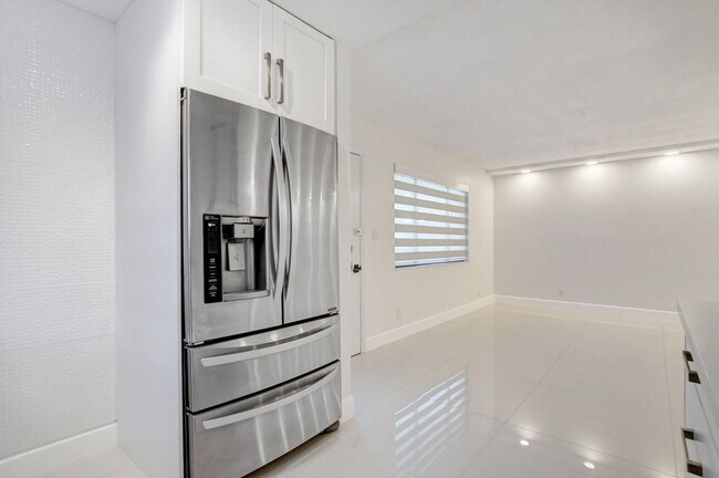 Building Photo - 15109 Ashland Dr