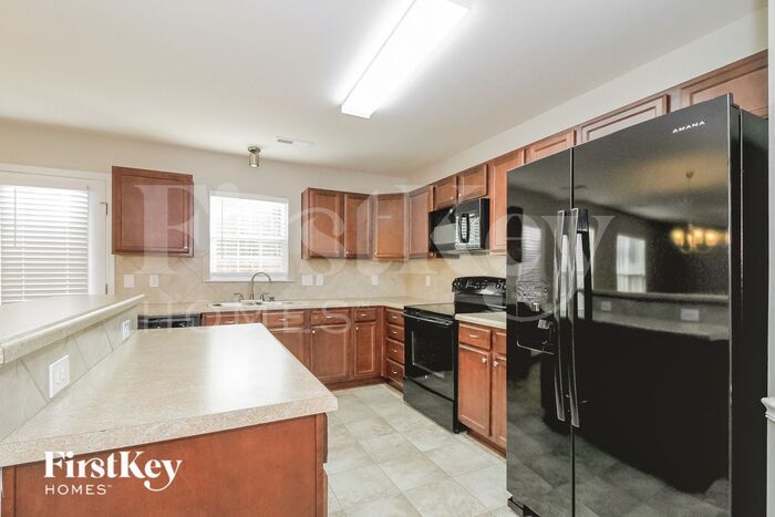 Building Photo - 5479 Misty Hill Cir