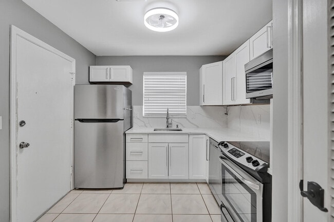 Building Photo - 109 Wettaw Ln