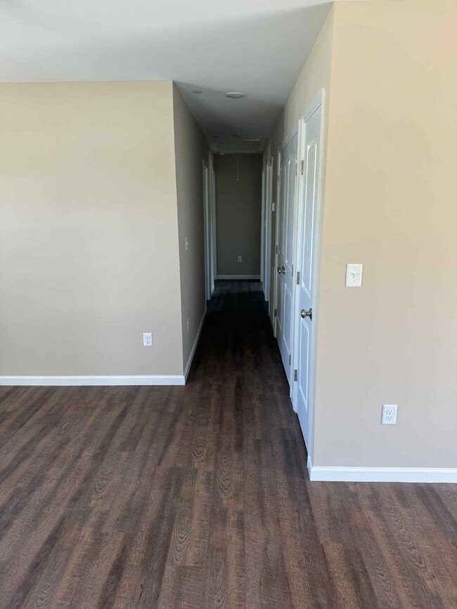 Building Photo - Brand New House Close to the Bay!