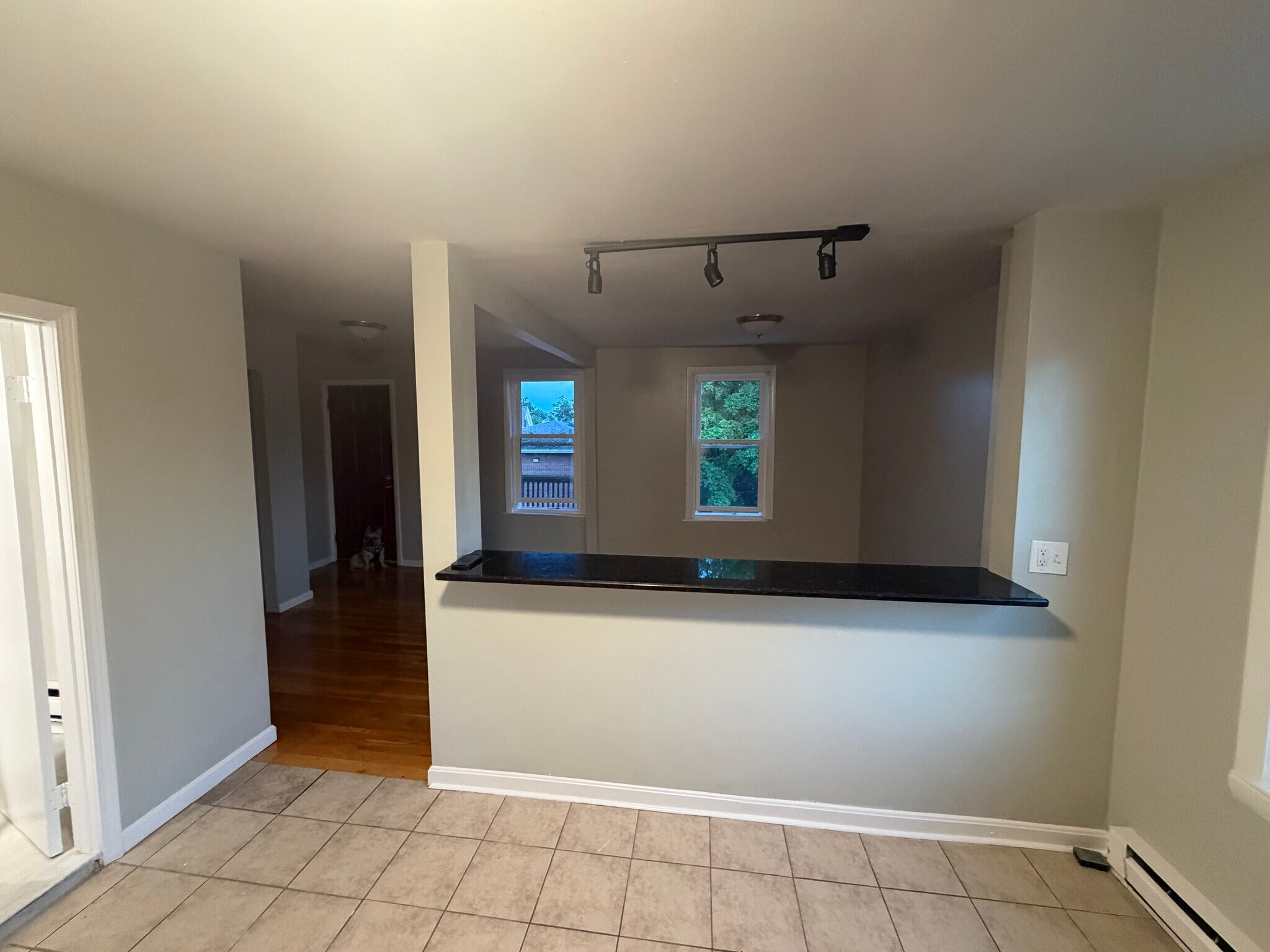 Building Photo - 117 Wrentham St