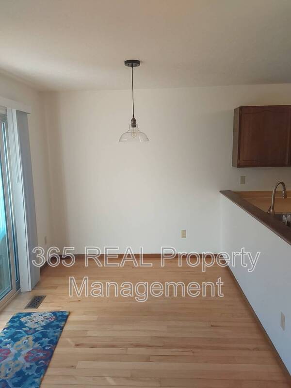 Building Photo - 909 44th Ave Ct