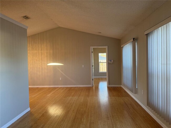 Building Photo - 375 Kaila Ct