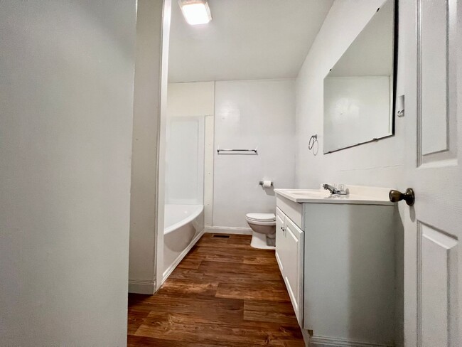 Building Photo - Home for Rent in Hot Springs!