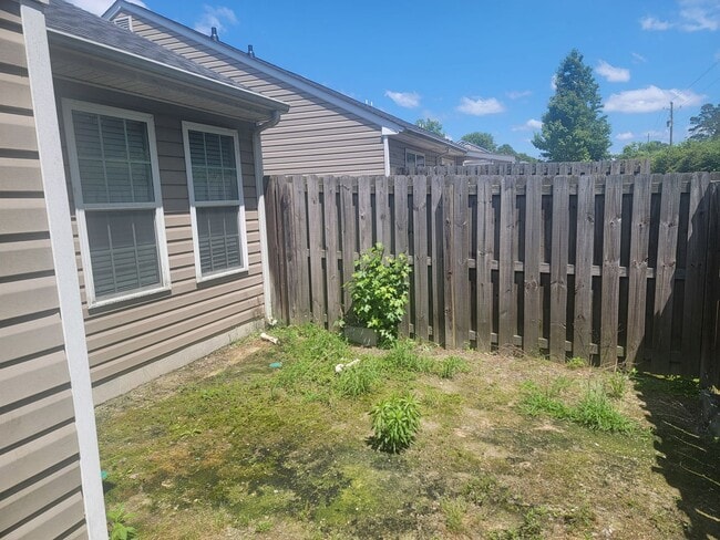 Building Photo - 1209 Bison Way