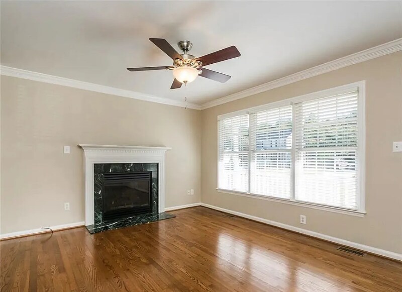 Building Photo - 824 Lockesley Ln