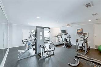 Building Photo - 8100 N Mopac Expy