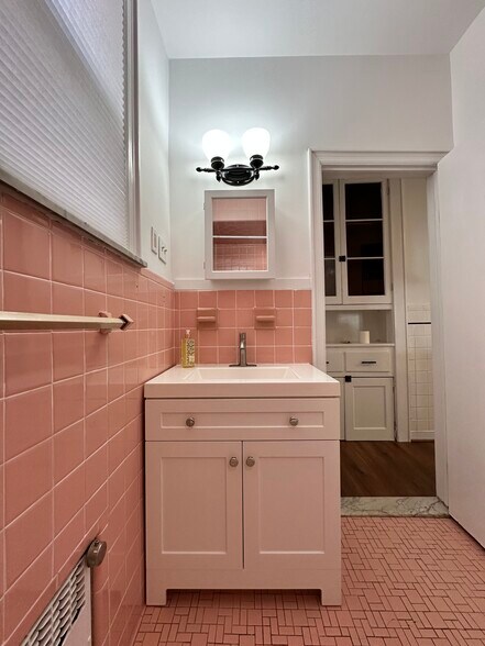 Building Photo - 167 N 15th St