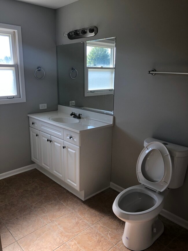 Building Photo - 2914 Frank Turk Dr