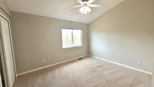 Building Photo - 15668 Dawson Creek Dr