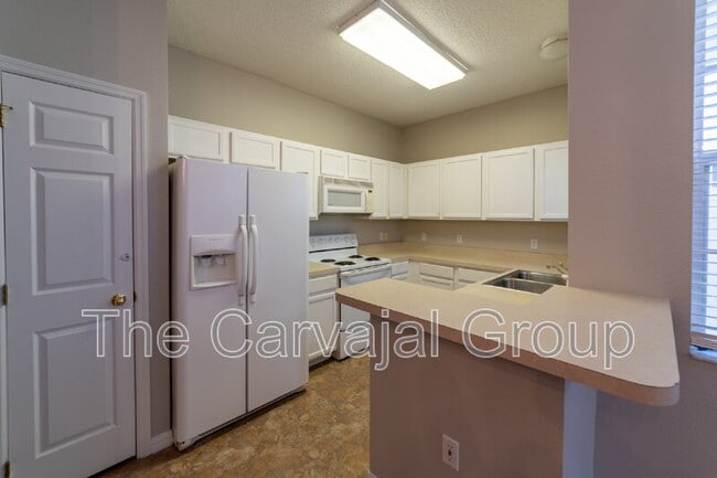 Building Photo - 13175 Center Square Dr
