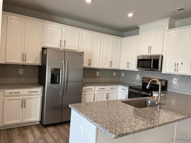 Building Photo - 2759 Acadia Dr