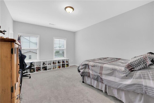Building Photo - 2375 Woodmarsh Cir