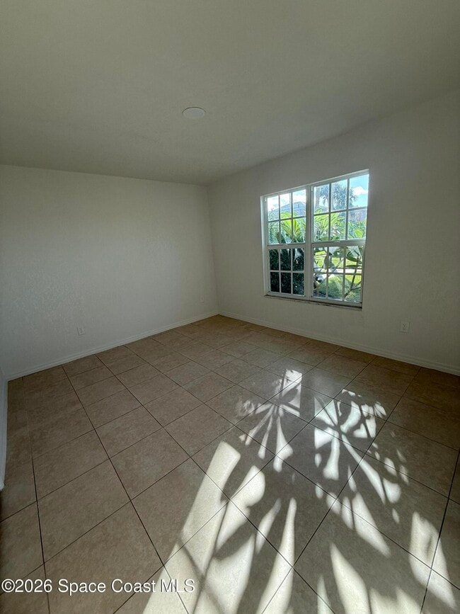 Building Photo - 1465 Malibu Cir NE