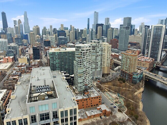 Building Photo - 510 W Erie St