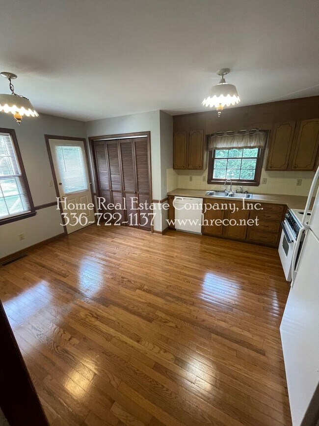 Building Photo - 405 Wiley Ave