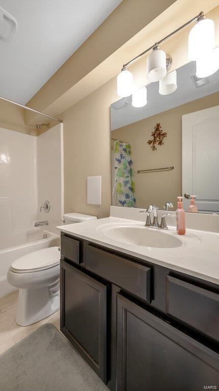 Building Photo - 303 Gateview Dr