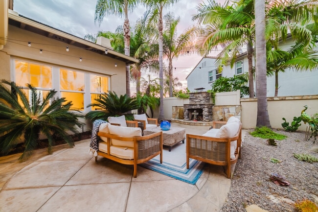 Building Photo - 7337 Corte TOMILLO