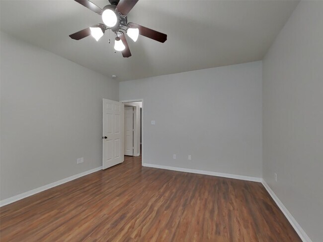 Building Photo - 12030 Green Bluff Ct