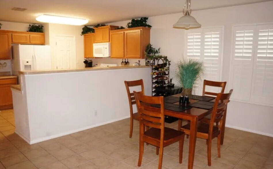 Building Photo - 26703 Redstone Hl