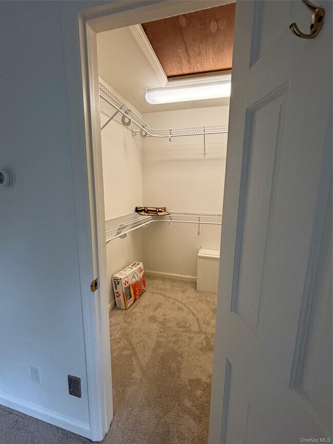 Building Photo - 600 NY-22