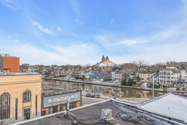 Building Photo - 600 Cookman Ave