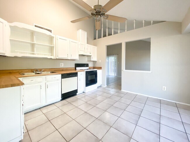 Building Photo - 3 Bedr/ 1 bath Beautiful Home in Hockley, TX