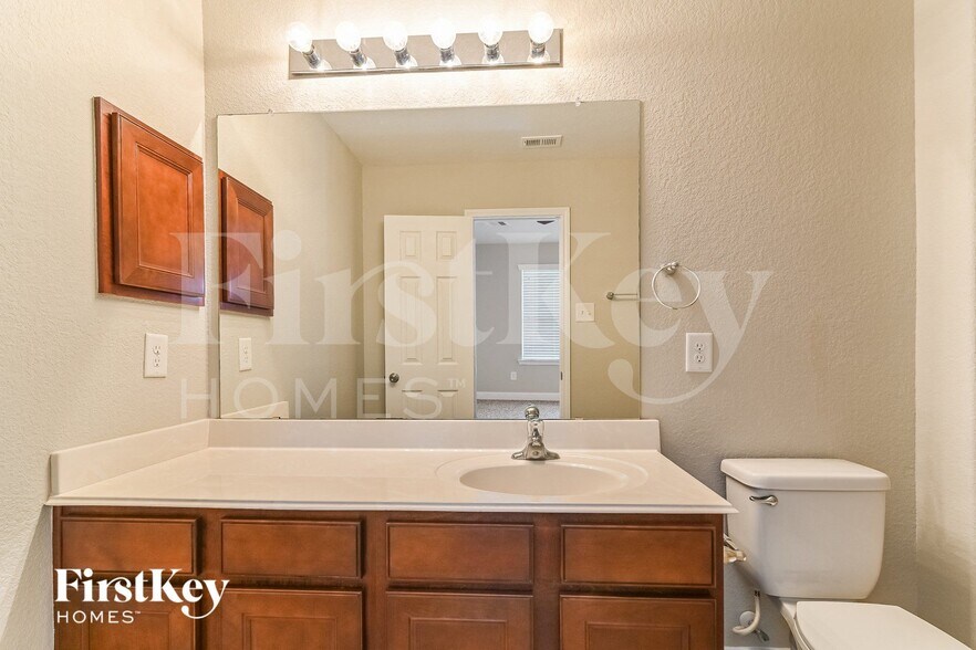 Building Photo - 26108 Knights Tower Ct