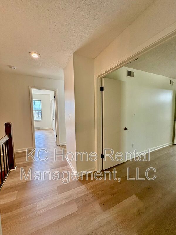 Building Photo - 10205 CedarBrooke Ln