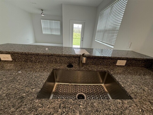Building Photo - 9271 Bonita Mar Dr