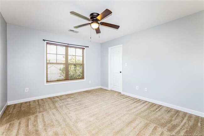 Building Photo - 2828 Deepwater Ct