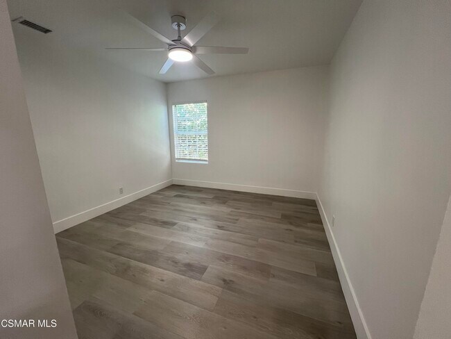 Building Photo - 4934 Enfield Ave