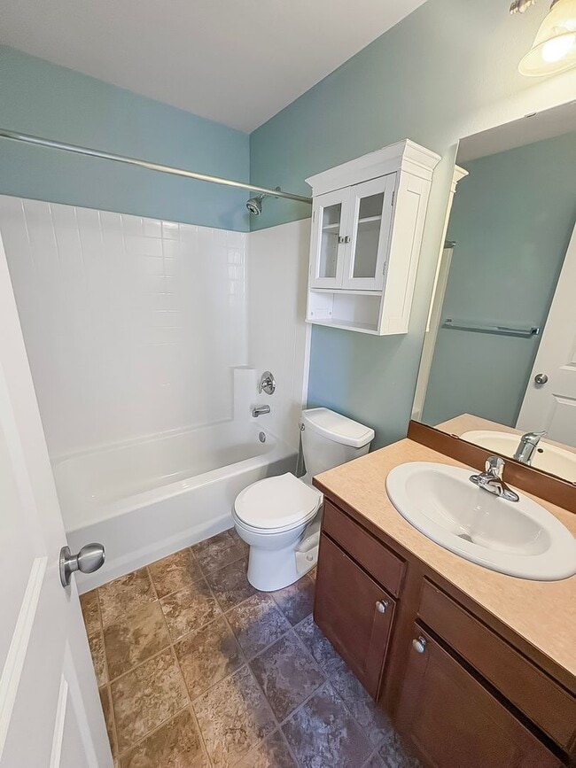 Building Photo - Beautiful North Creek Condo