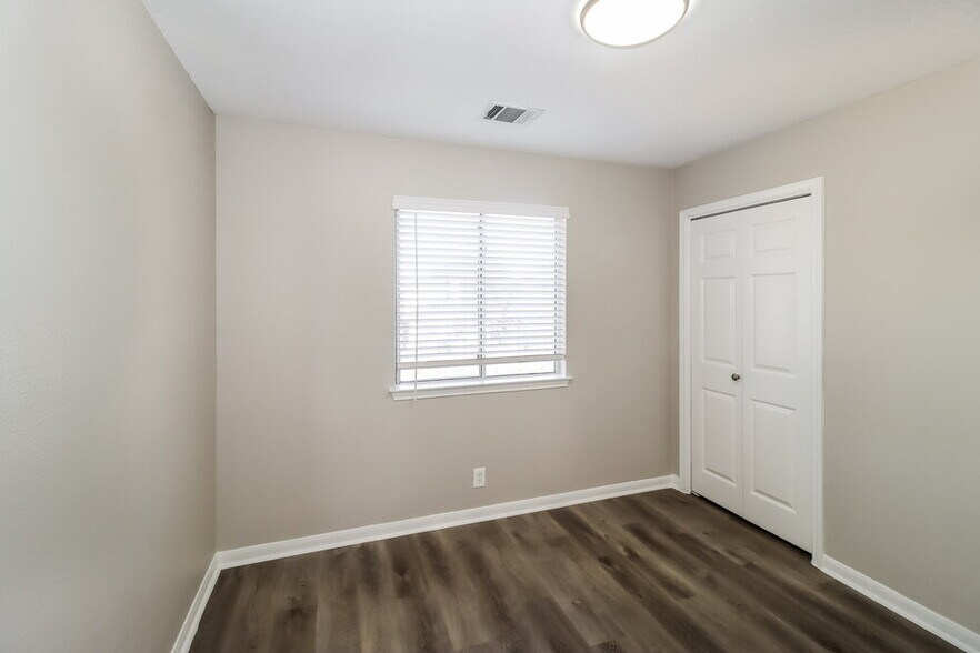 Building Photo - 21013 Godolophin Ct
