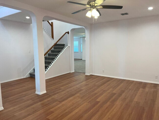 Building Photo - 141 Wright Cove