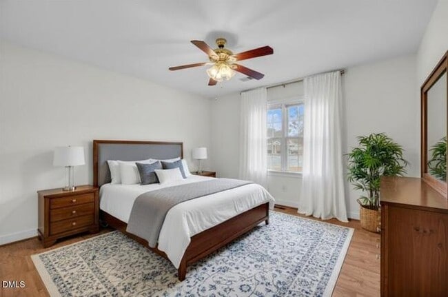 Building Photo - 1525 Surrey Ct