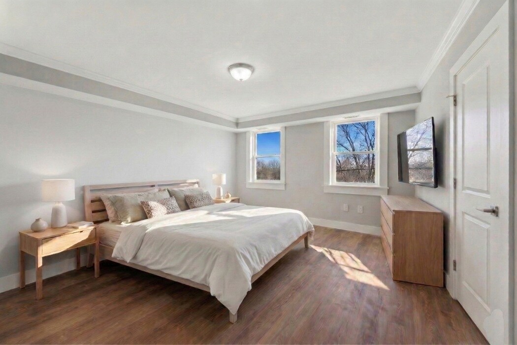 Building Photo - 3926 10th St NE